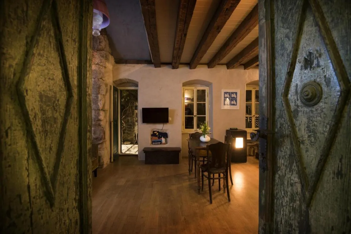 Image 2 of La Divine- captured by history inside Palace loft