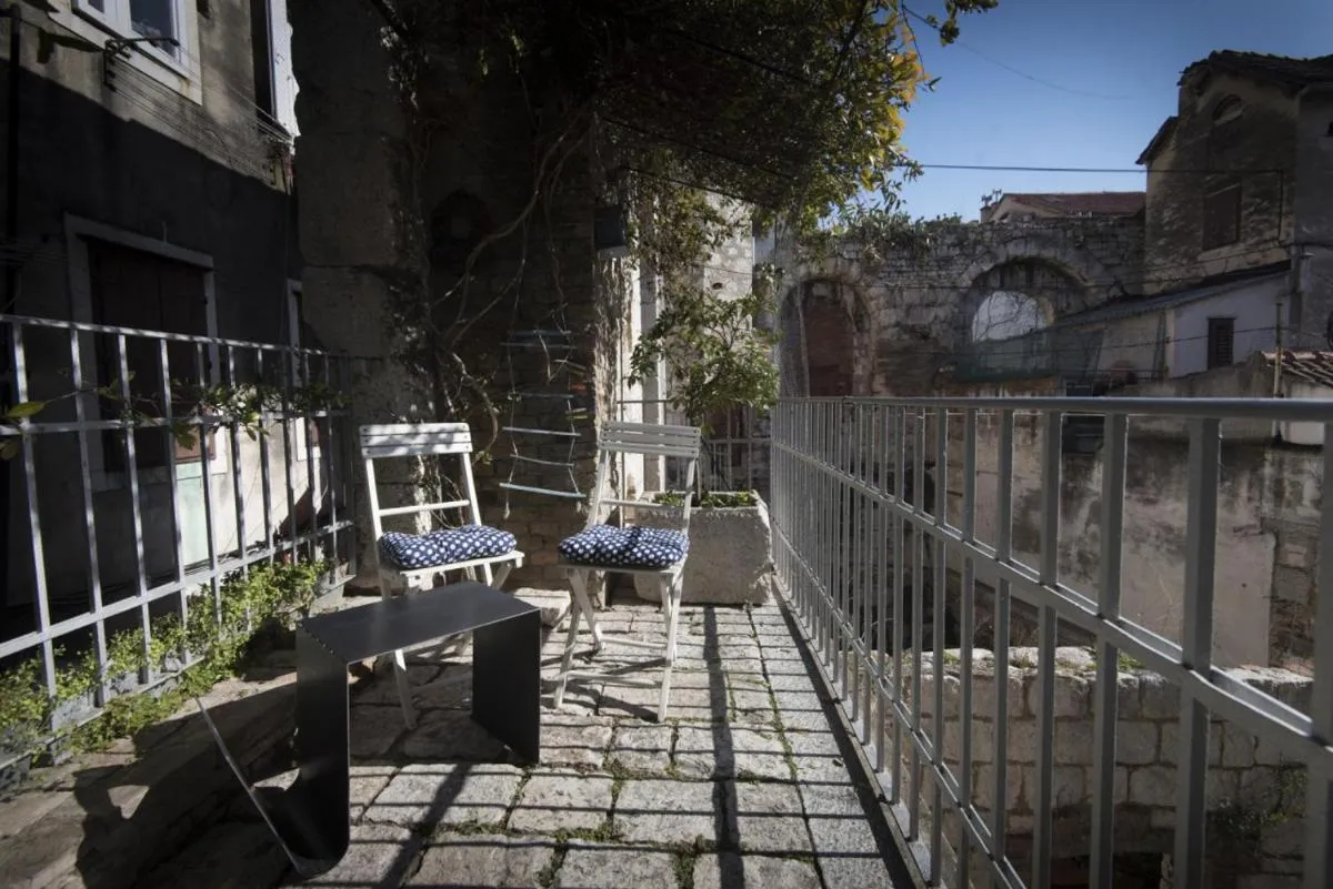 Image 4 of La Divine- captured by history inside Palace loft