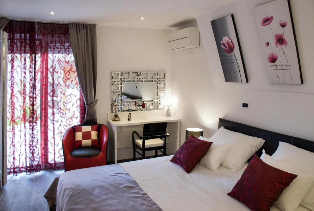 Image 1 of Lady Tania Apartment