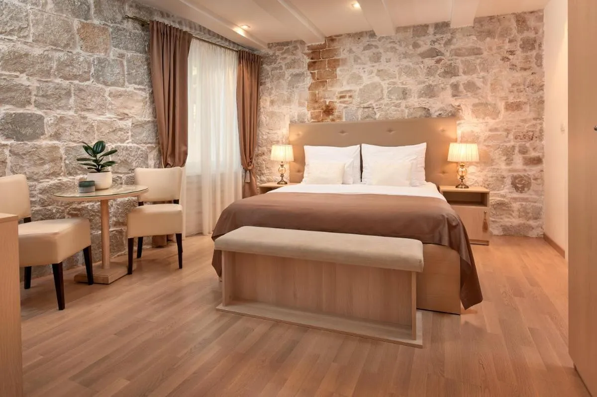 Image 2 of Lanterna Rooms