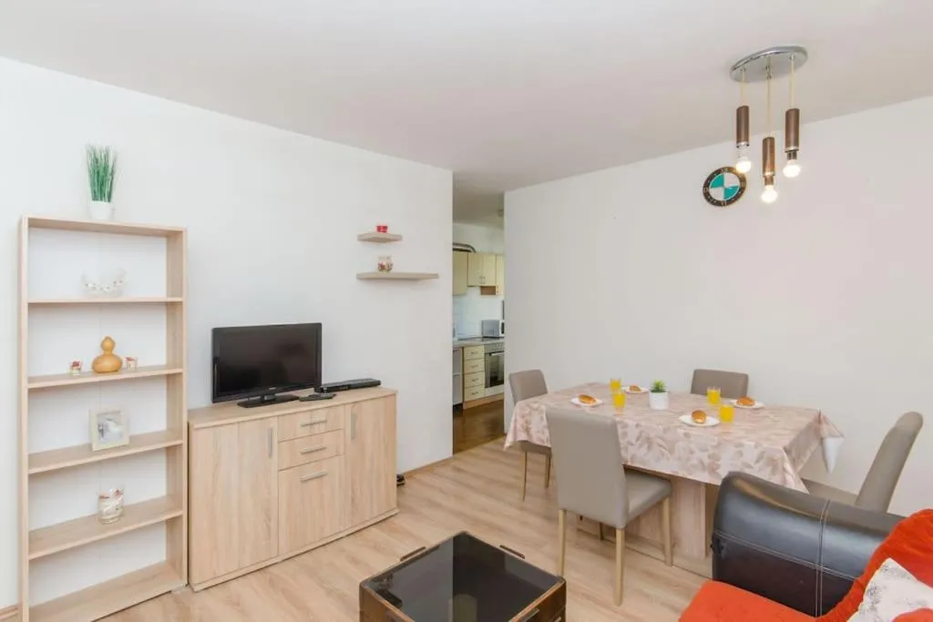 Image 4 of Liss Apartment