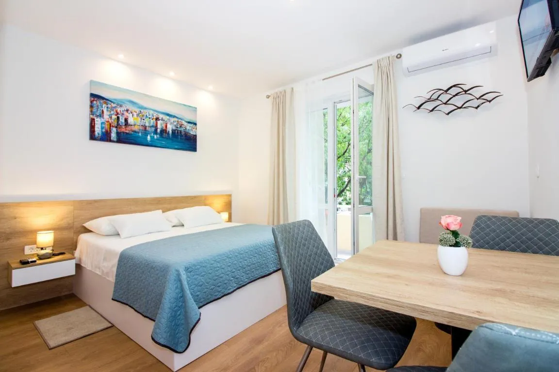 Image of Lugo Apartments