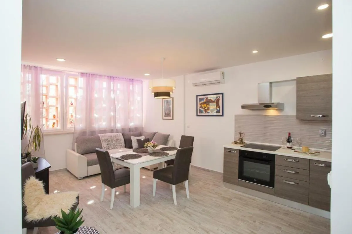 Image 3 of Lux apartment Draga with balkony