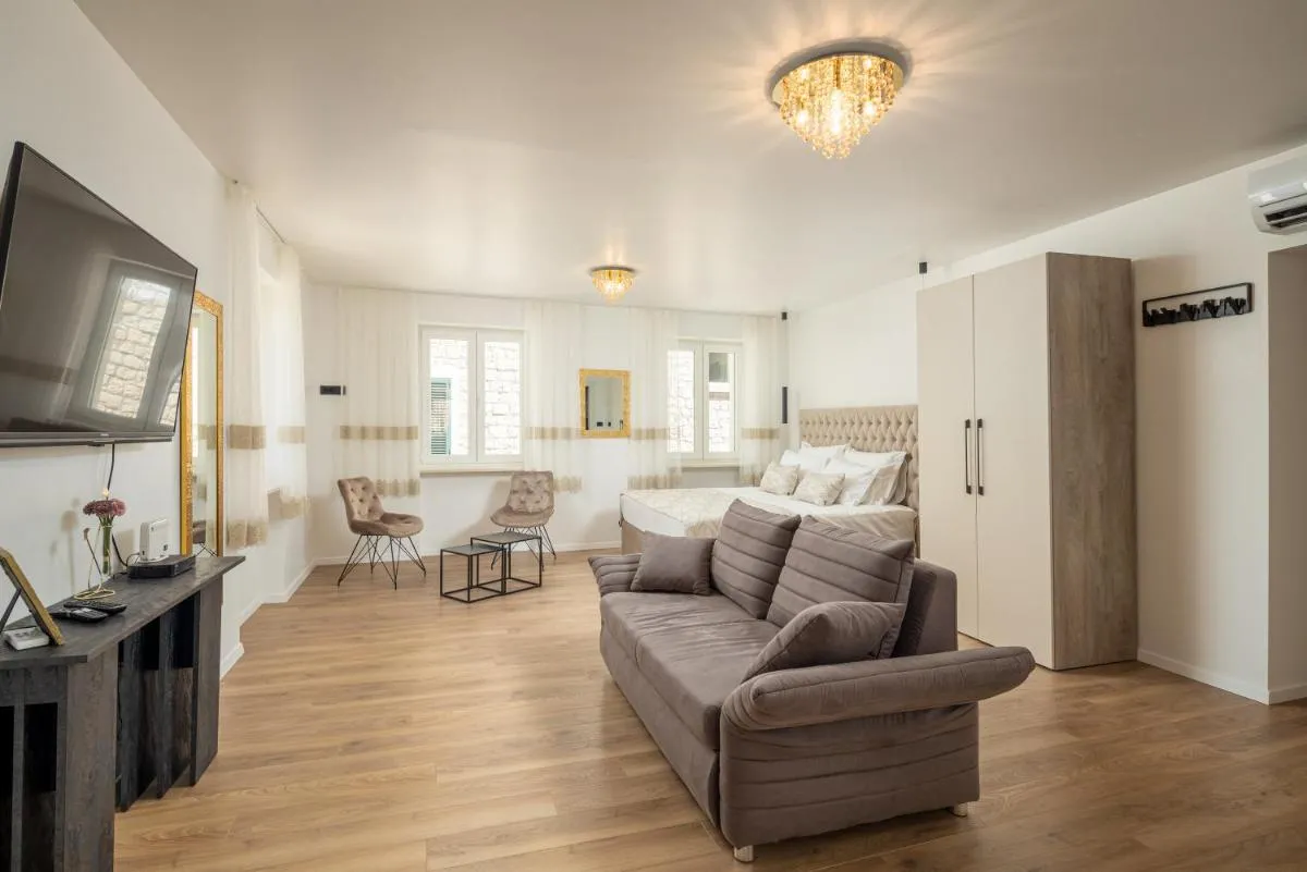 Image 4 of Luxury Accomodation Duje