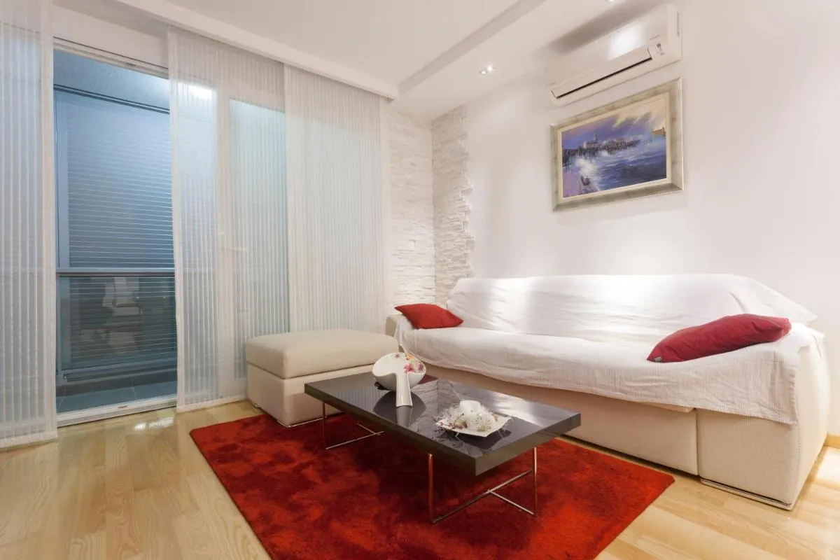 Image 1 of Luxury Apartment