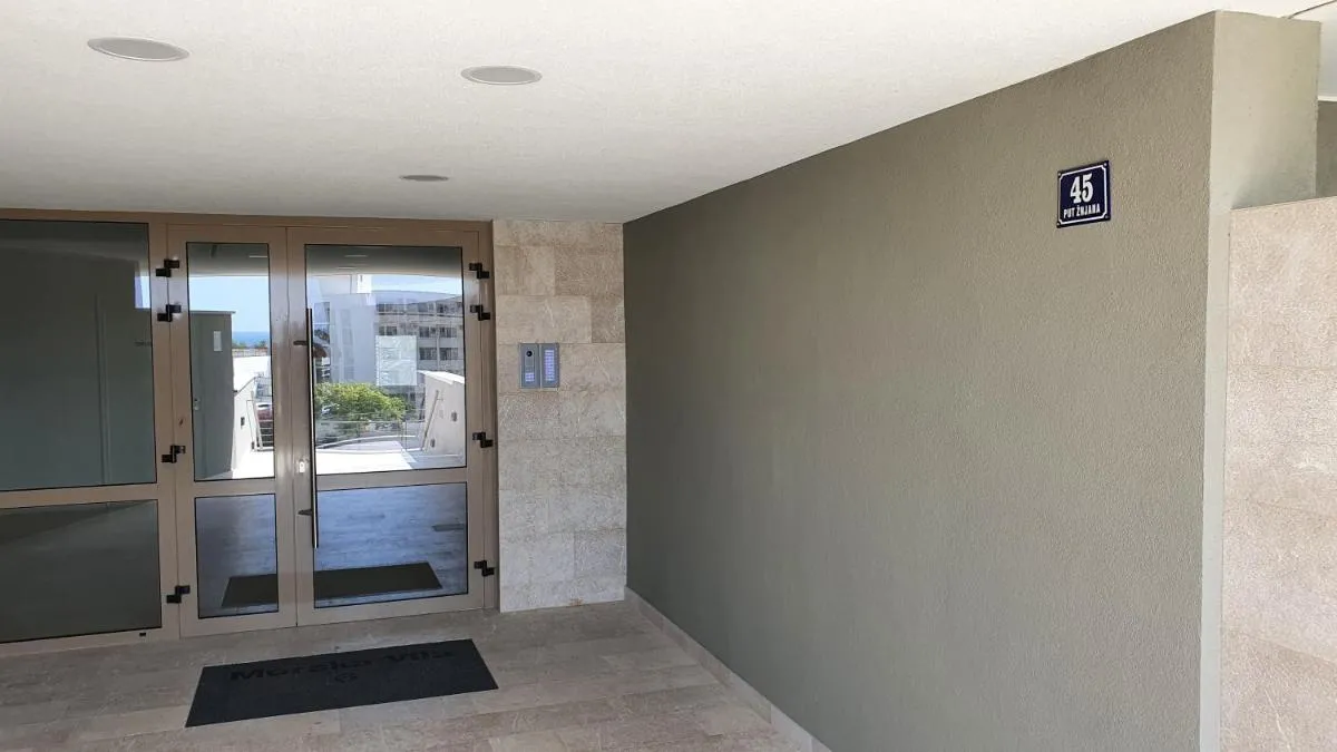 Image 6 of Luxury Apartment 4Seasons with Garage
