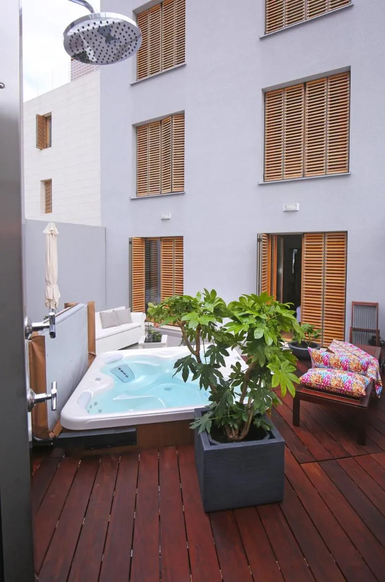 Image 3 of Luxury Apartment Kampanel