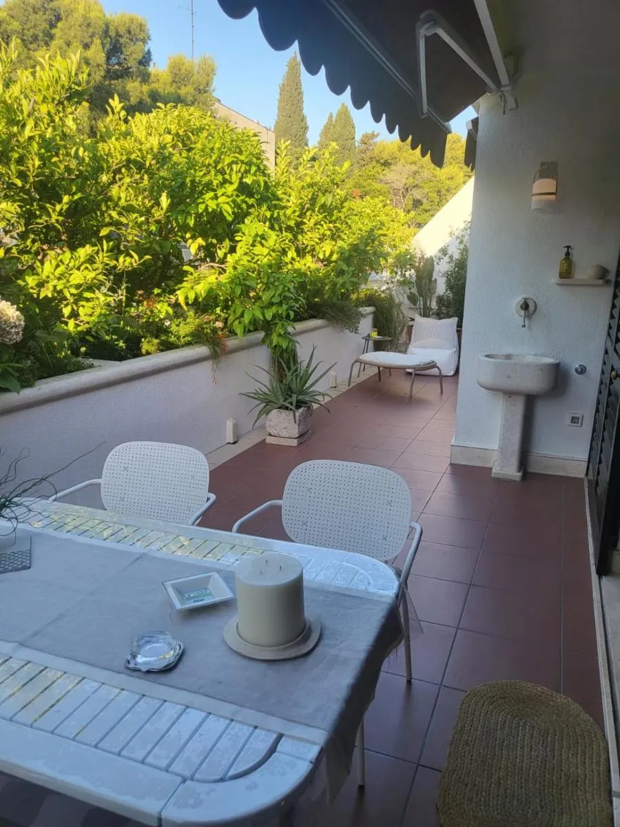 Image 3 of Luxury Apartment Mariuci