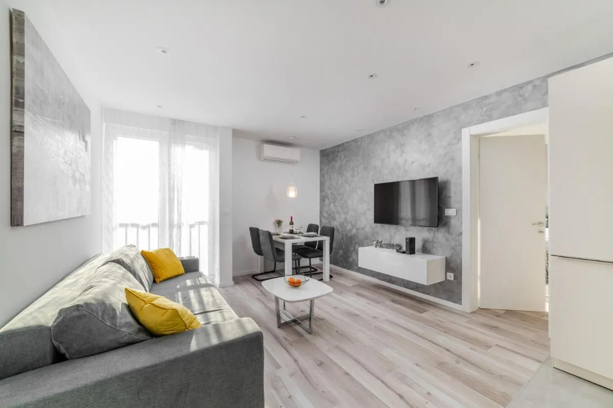 Image 4 of Luxury Apartment Sandra