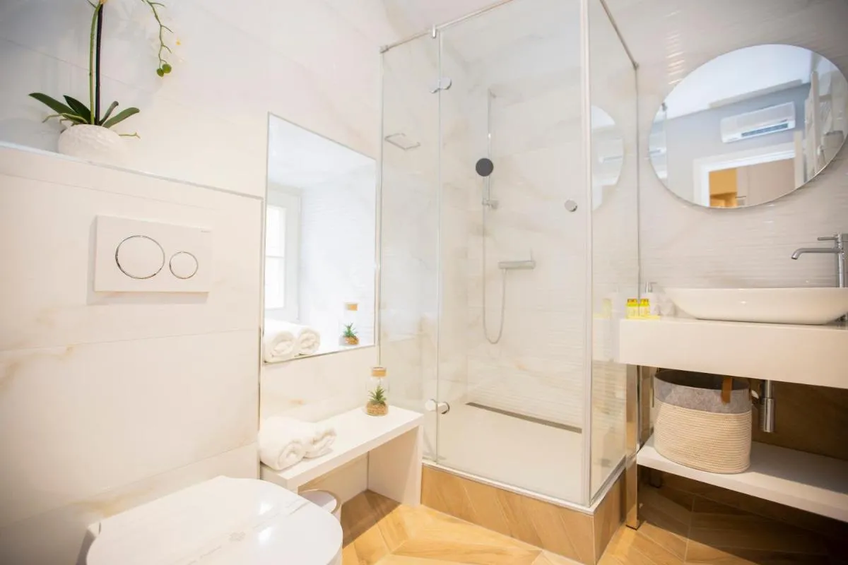 Image 2 of Luxury Apartments Lilly 1