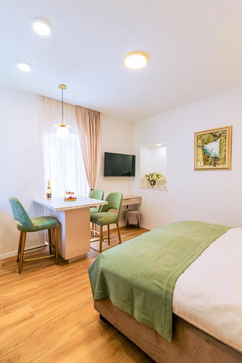 Image 6 of Luxury App PALACE OLD TOWN& Studio Green Melody with TERRACE