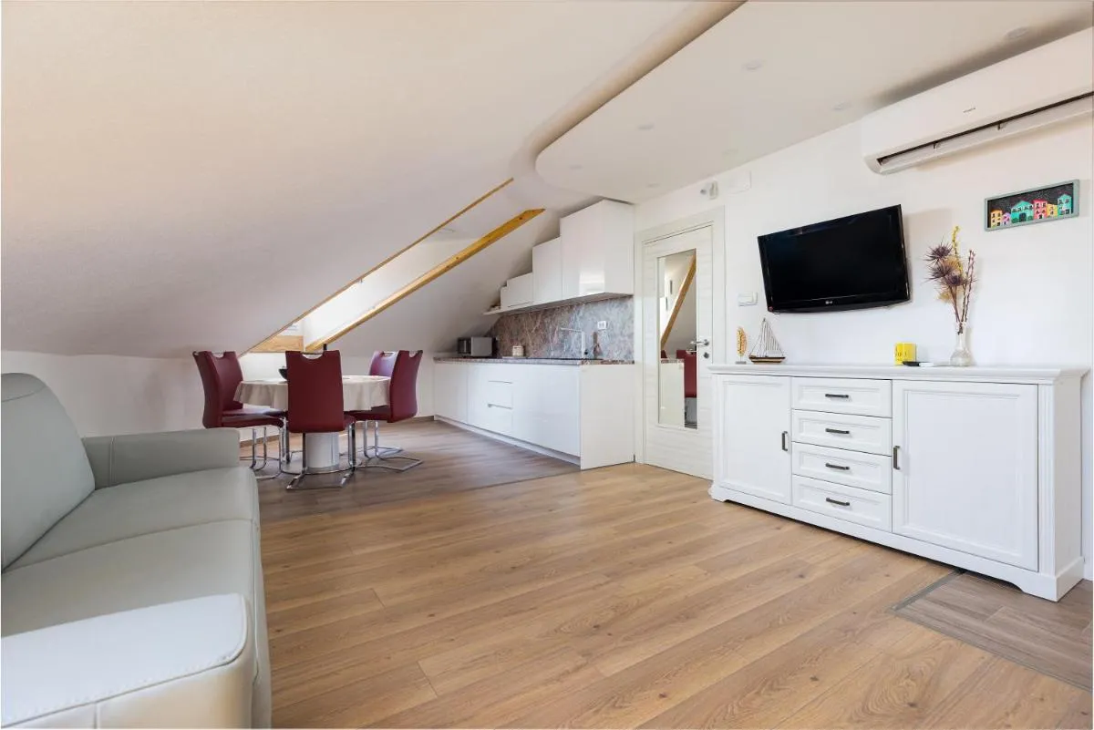 Image 4 of Luxury Dante Apartment with terrace