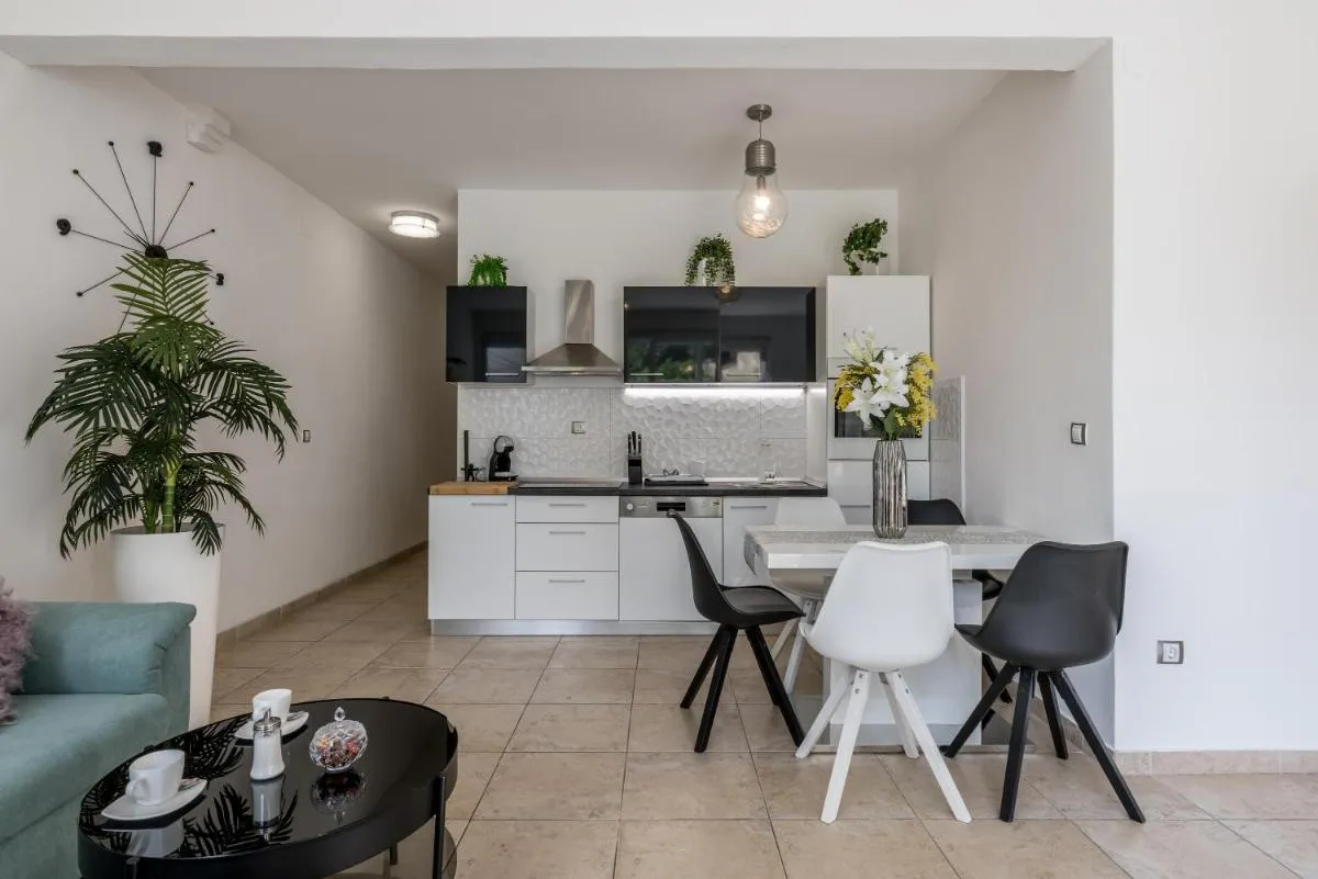 Image 6 of Luxury Leona apartment