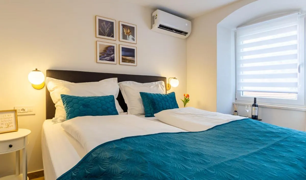 Image 6 of Luxury Lifestyle Rooms