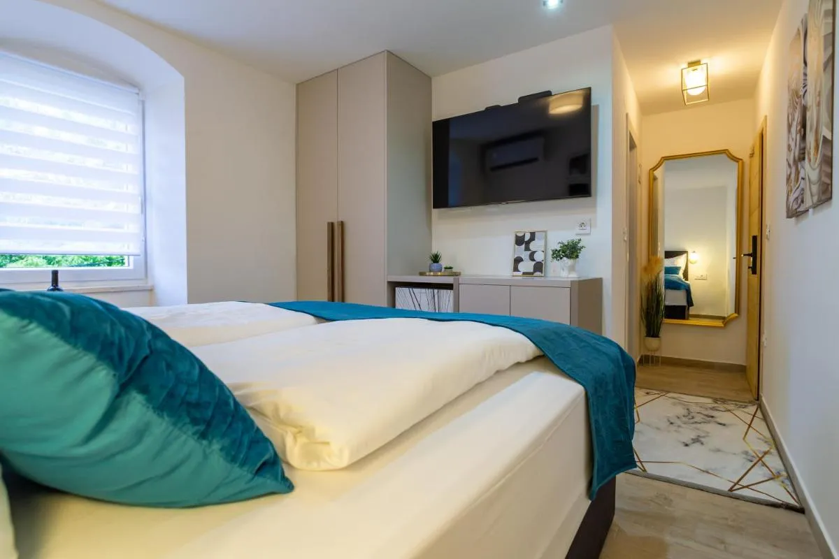 Image 4 of Luxury Lifestyle Rooms