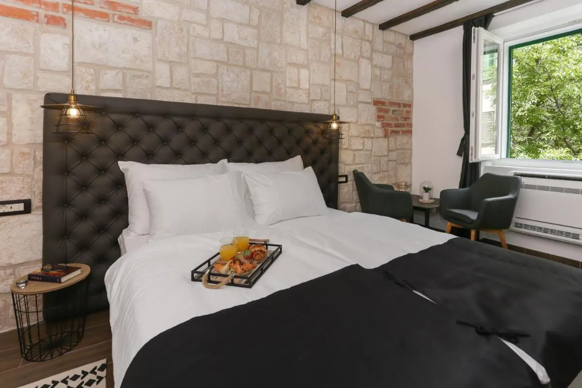 Image 6 of Luxury Rooms Dino