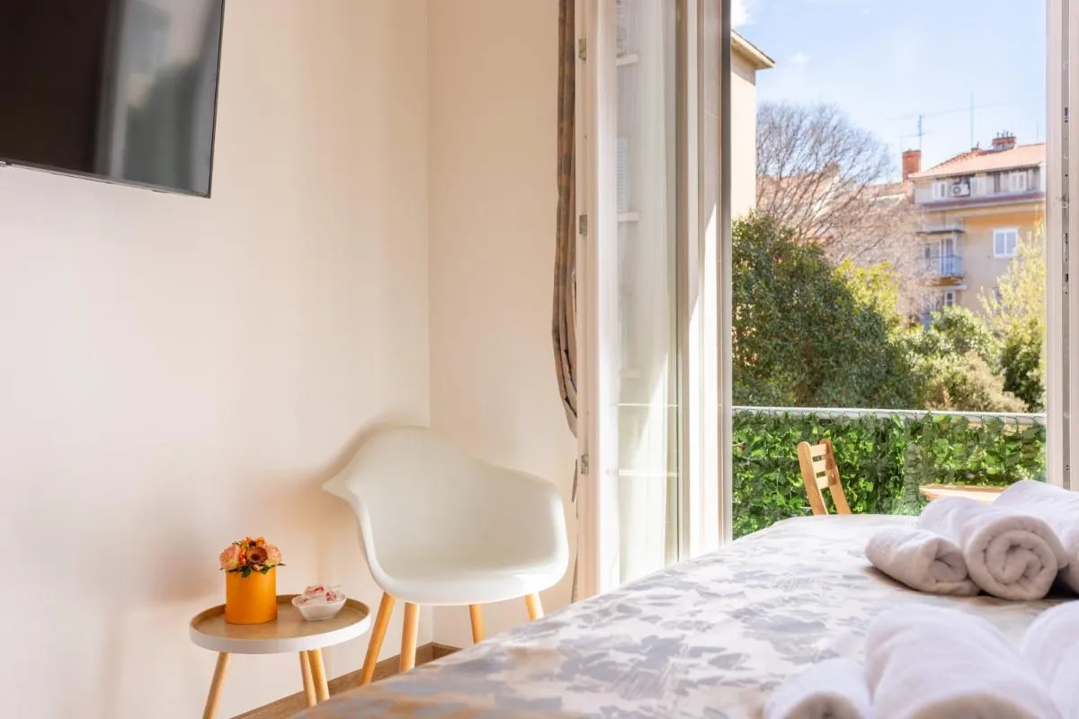 Image 1 of Luxury Rooms Fetivi