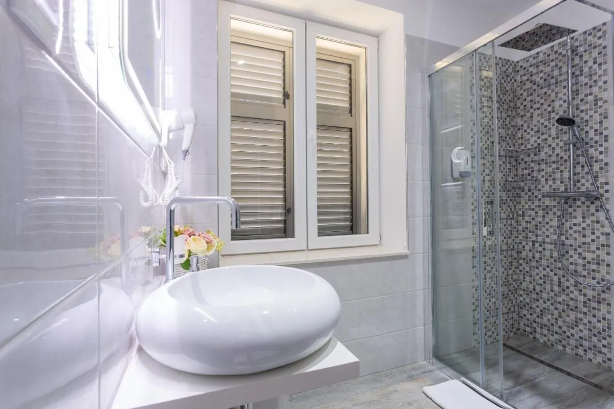 Image 6 of Luxury Rooms Floramye