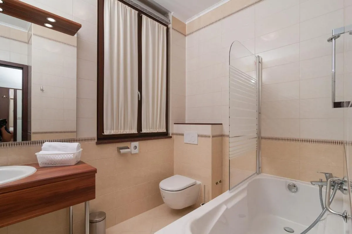 Image 5 of Luxury Rooms Near the Beach3