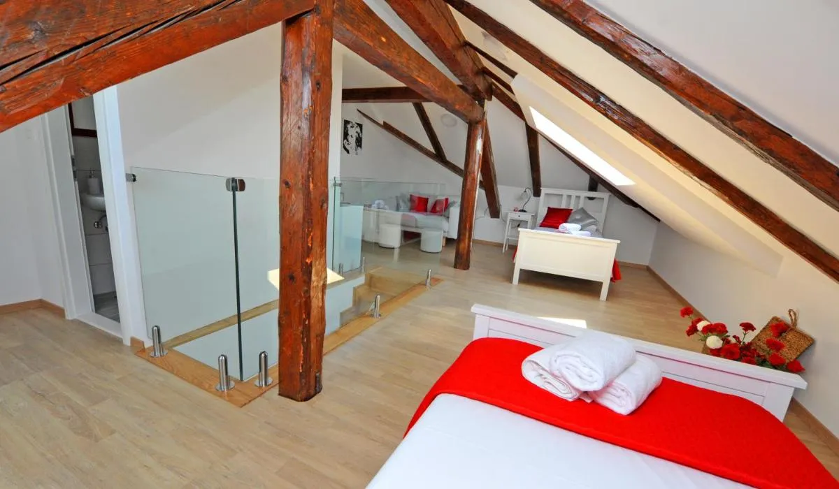 Image 6 of Luxury Rooms Nirvana