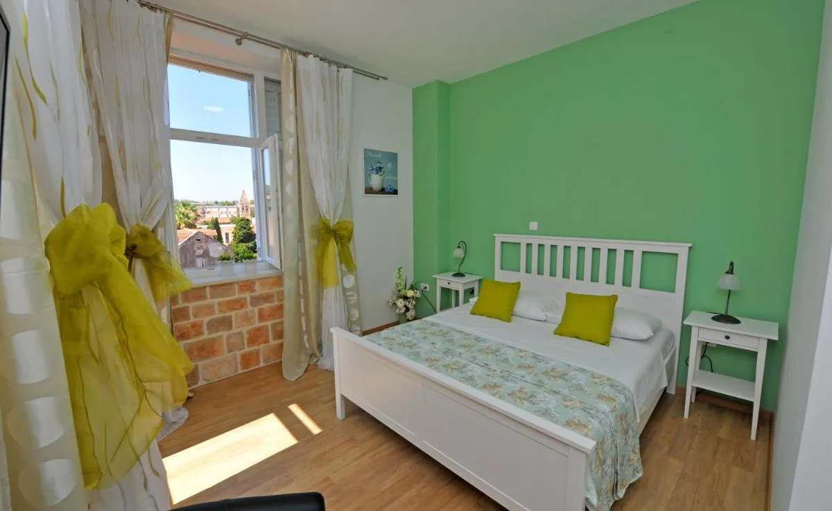 Image 1 of Luxury Rooms Nirvana