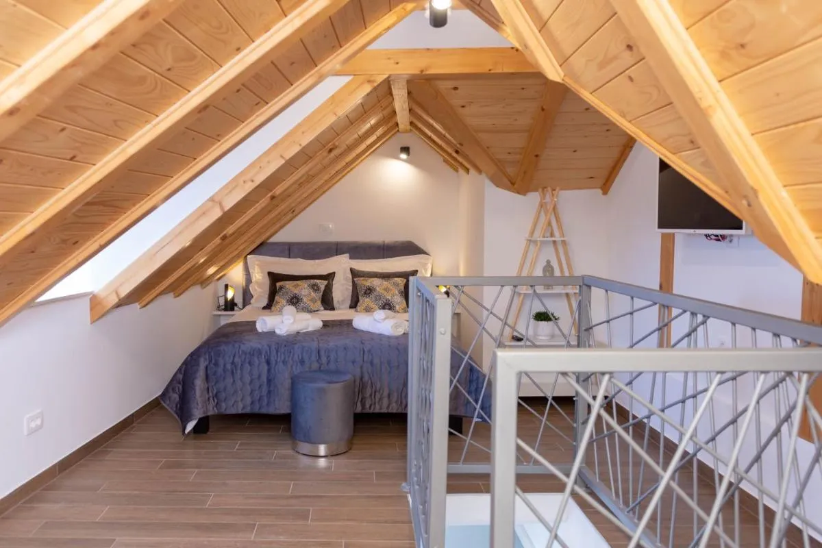 Image 3 of Luxury Rooms Rustic Chic