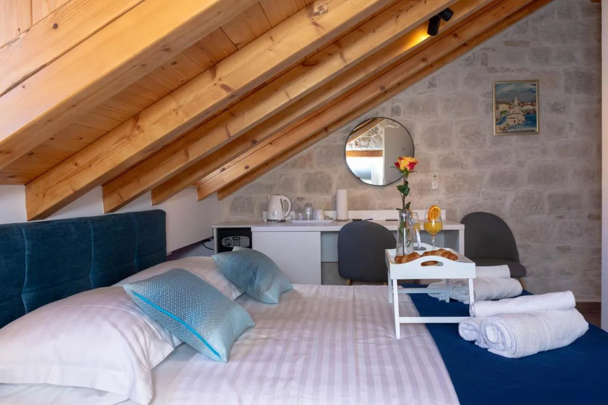 Image 1 of Luxury Rooms Rustic Chic