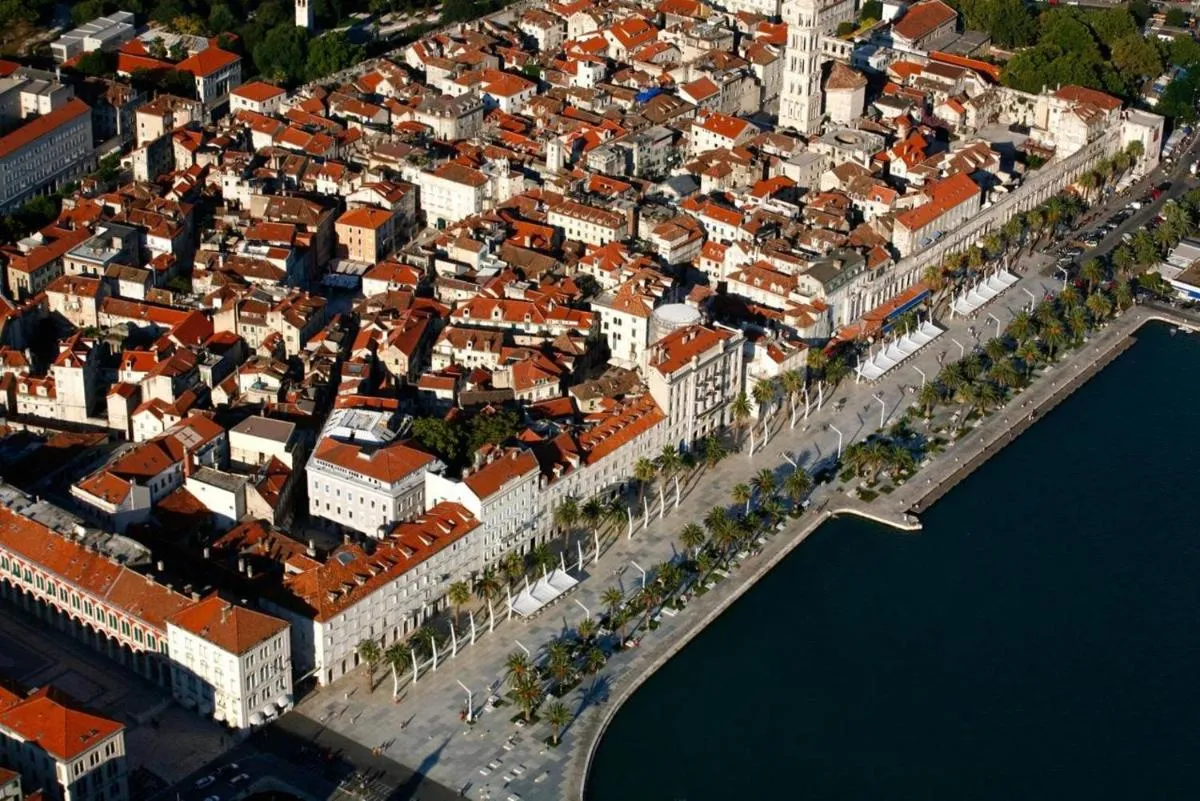 Image 5 of Luxury San Giovanni Apartment 2