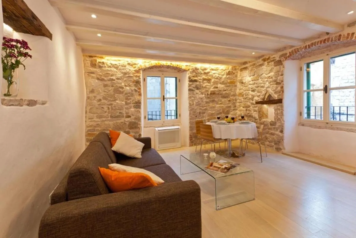 Image 3 of Luxury San Giovanni Apartment 2