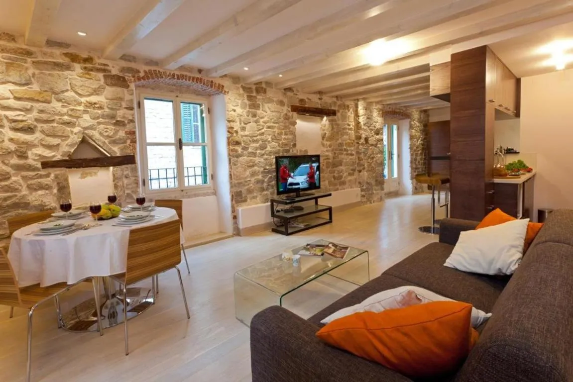 Image of Luxury San Giovanni Apartment 2
