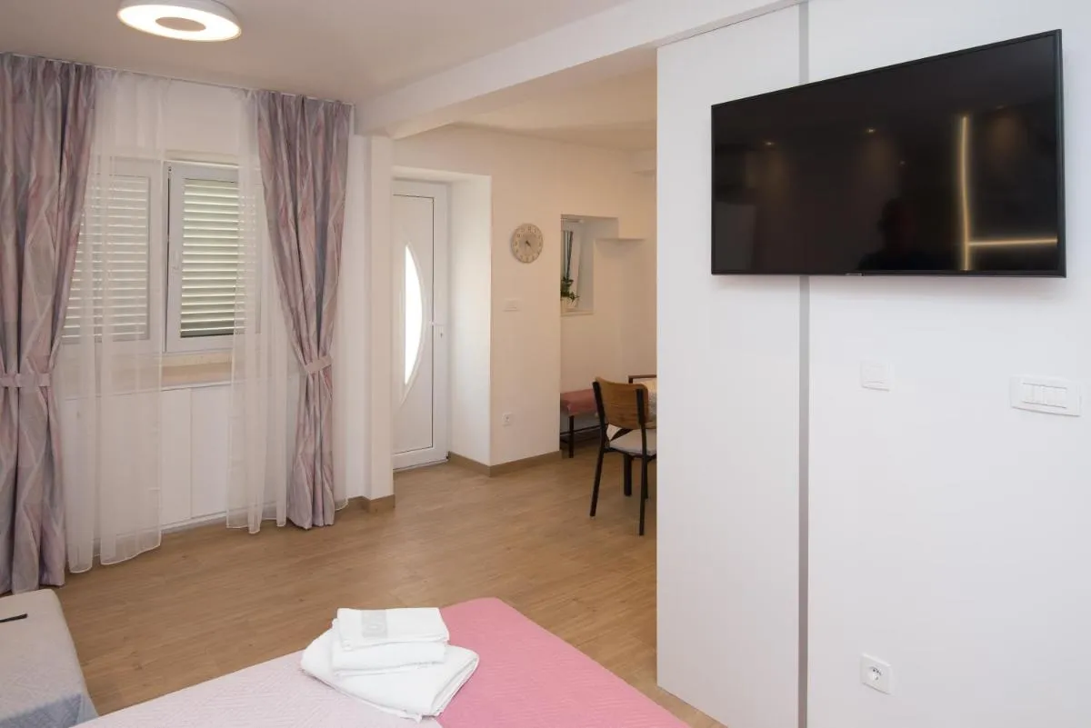 Image 4 of Luxury Studio Apartment Honeymoon