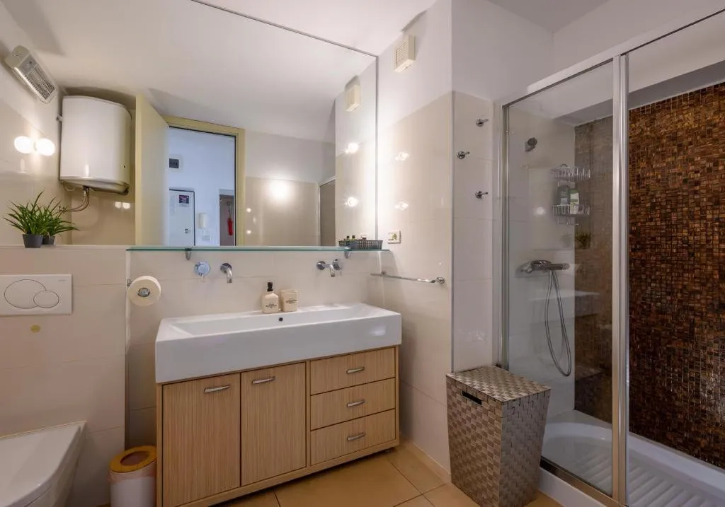 Image 2 of Luxury apartment Eni on the West Coast