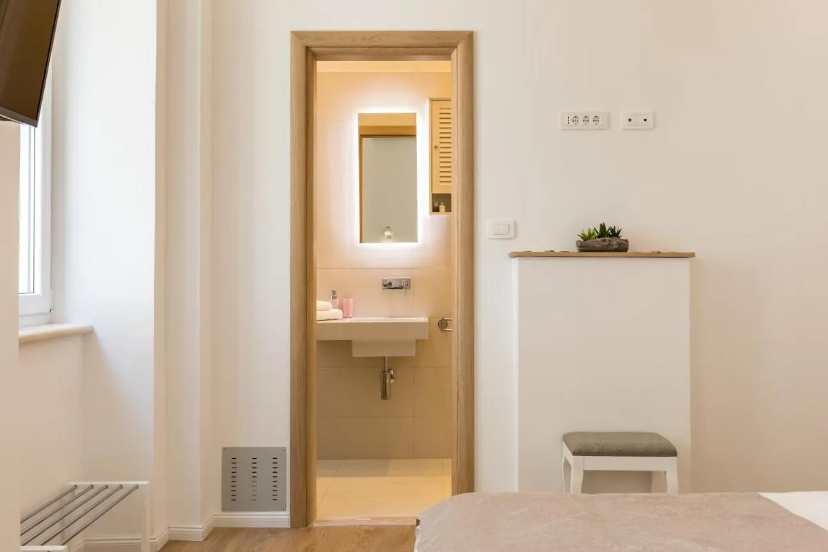 Image 2 of Luxury rooms in the center of Split – Maniva