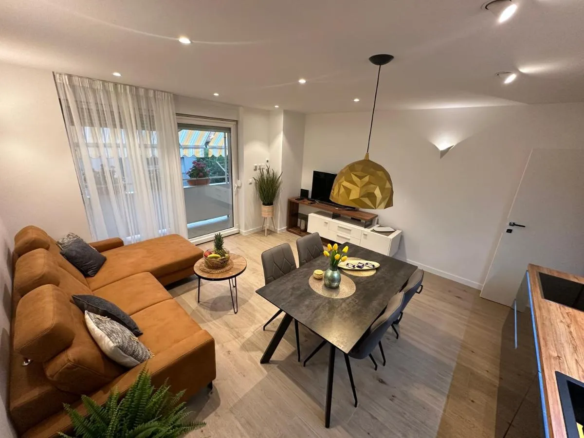 Image 3 of Luxury spacious apartment Maringo