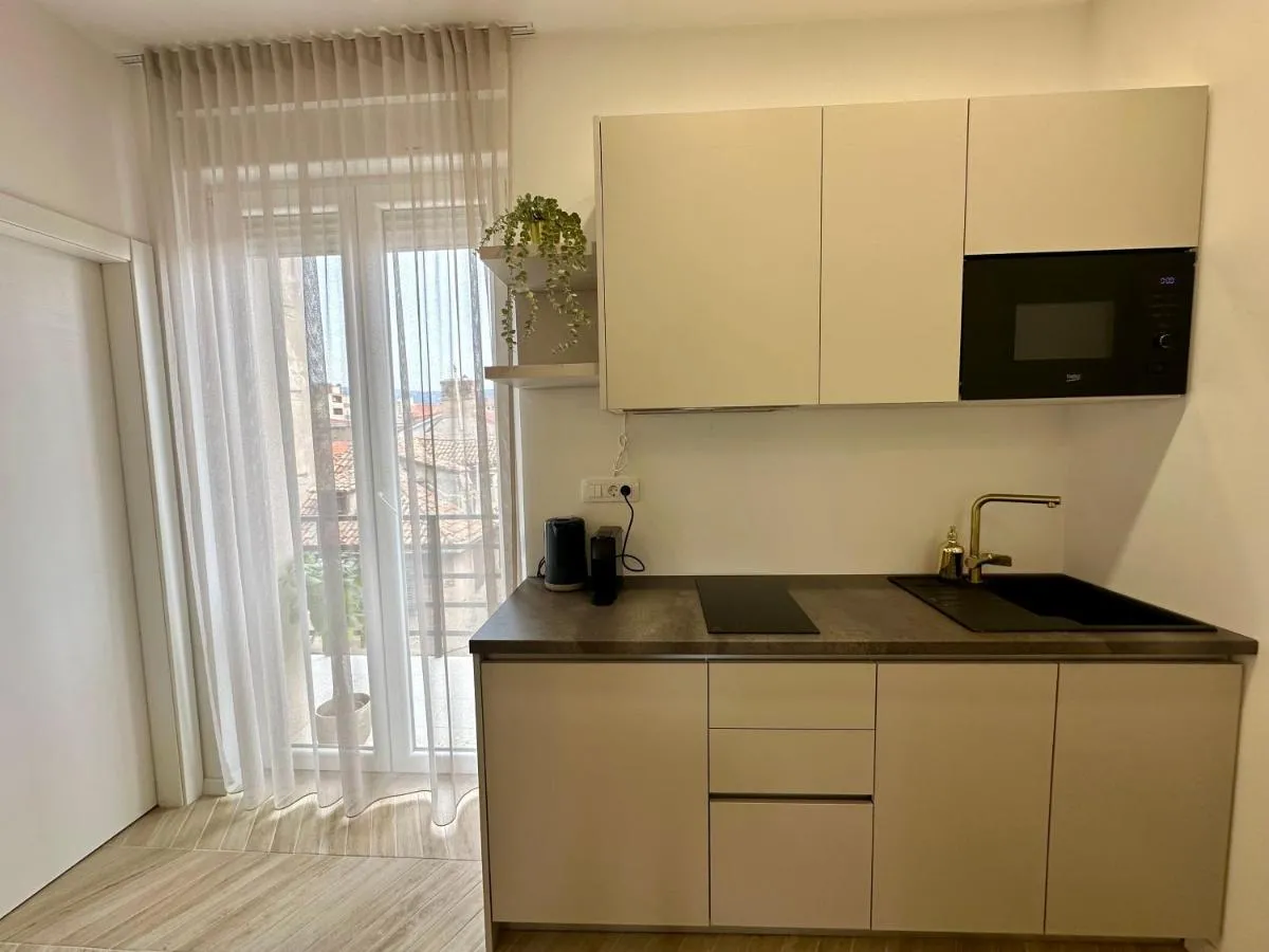 Image 2 of Mariani luxury rooms in center