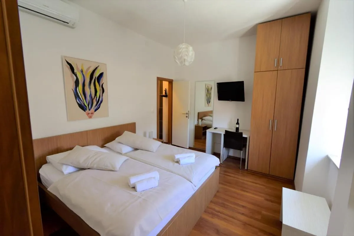 Image 1 of Marmontova Luxury Rooms
