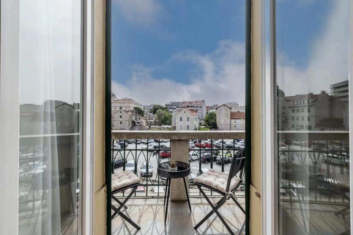 Image 4 of NEW! Elegant downtown suite – Casa Kaja