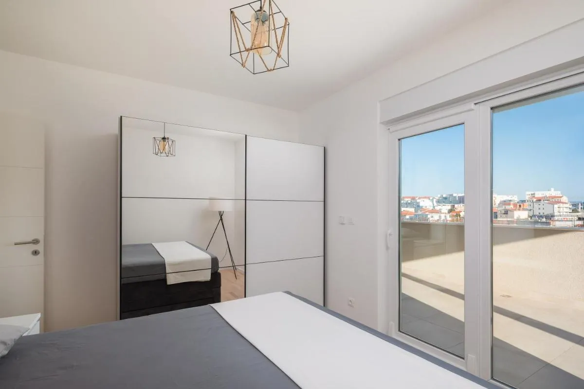 Image 1 of New luxury 3-bedroom penthouse with huge terrace