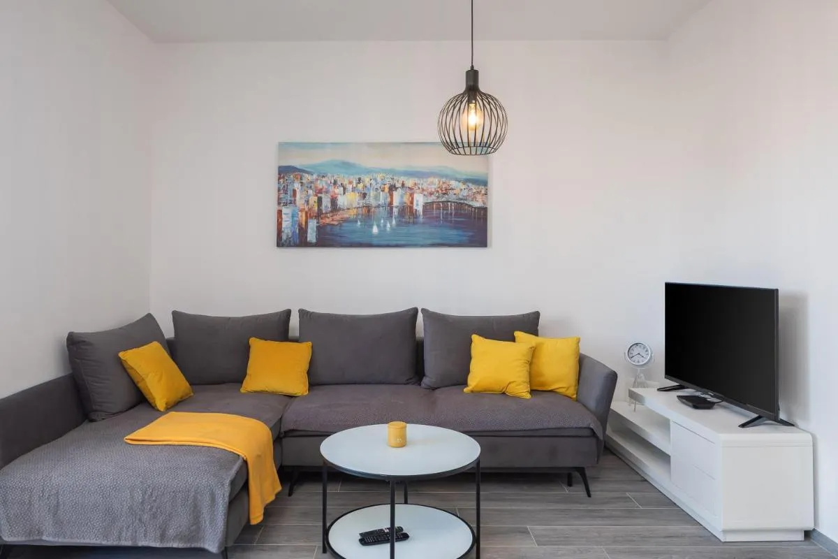 Image 4 of New luxury 3-bedroom penthouse with huge terrace