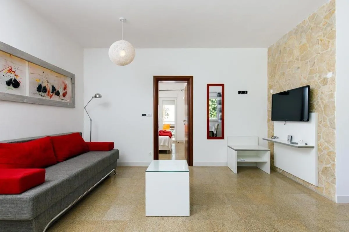 Image 5 of Nice apartment with a sea view