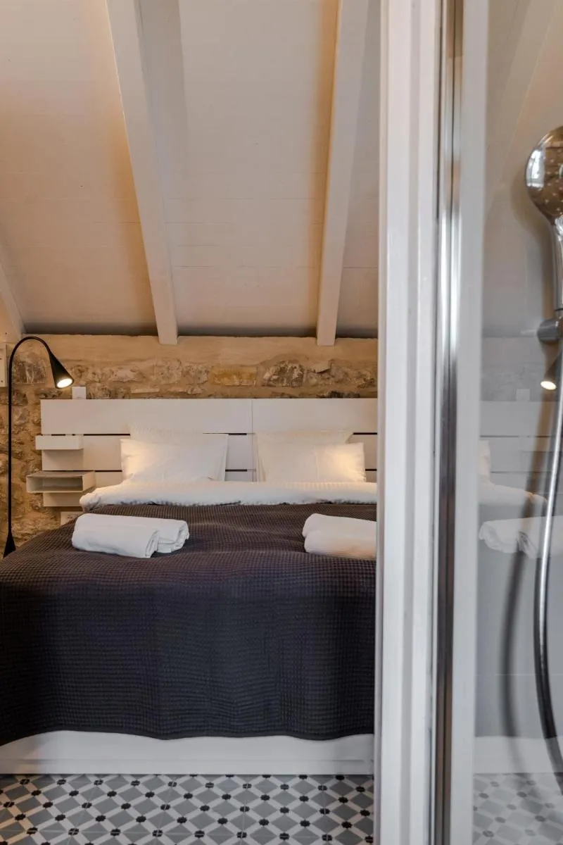 Image 4 of No.5 Luxury Studio