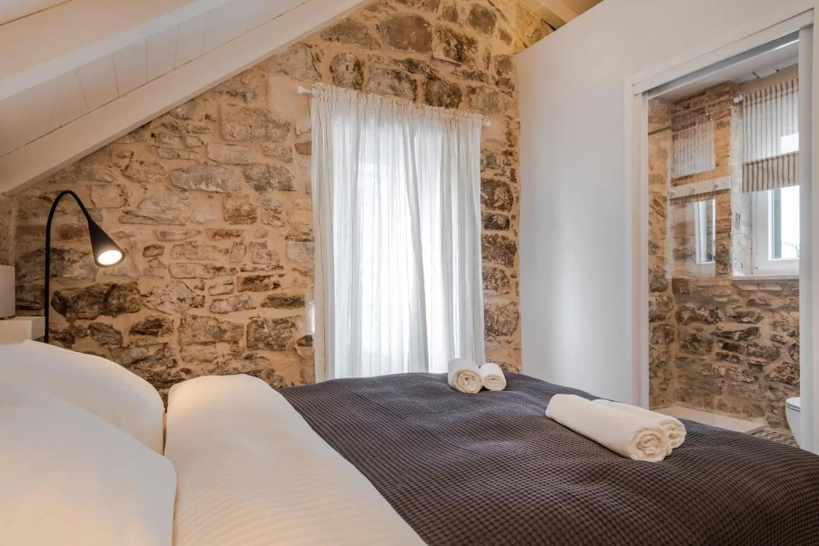 Image of No.5 Luxury Studio