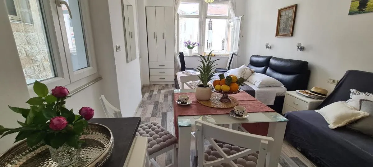 Image 3 of Old Square view apartment