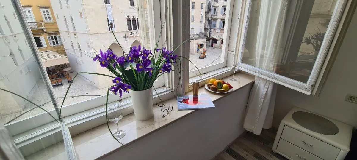 Image of Old Square view apartment