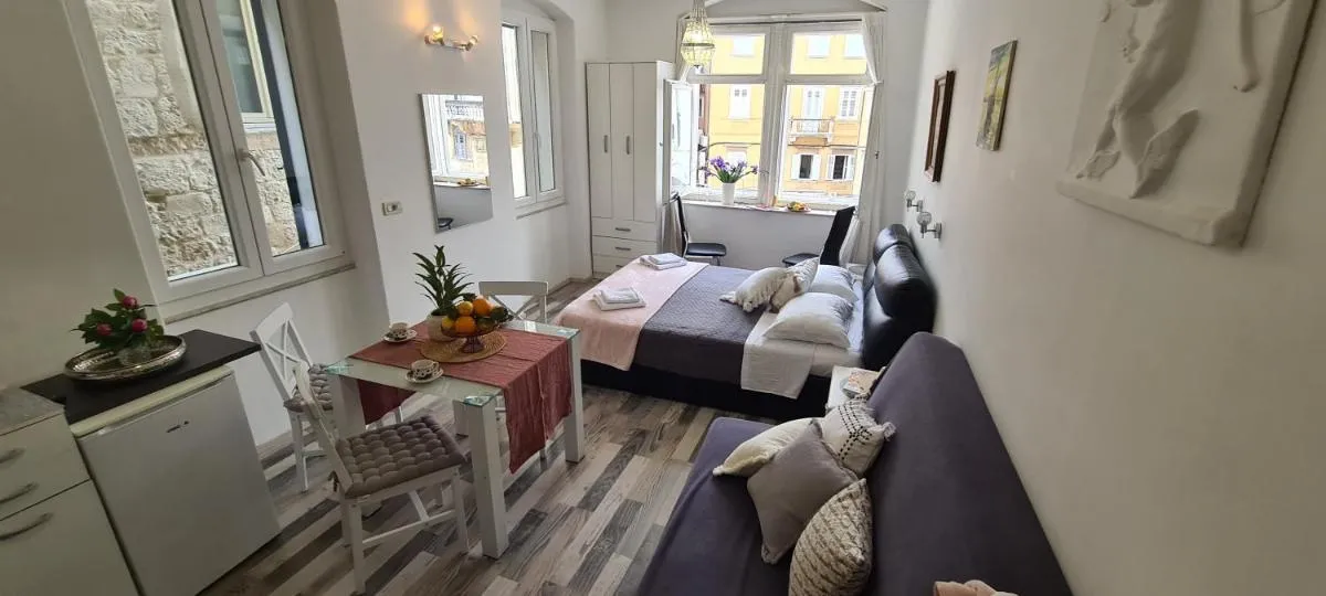 Image 1 of Old Square view apartment