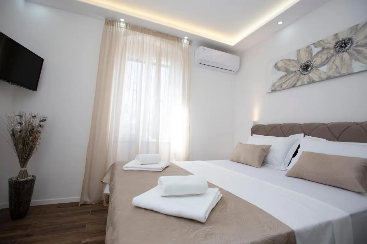 Image 1 of Old town apartment Anamarija
