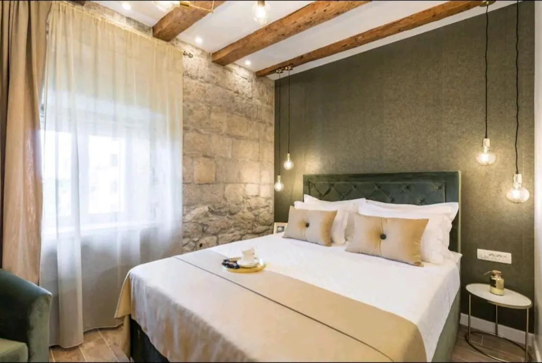 Image 6 of Old town vibes for 2, luxury room with sea view