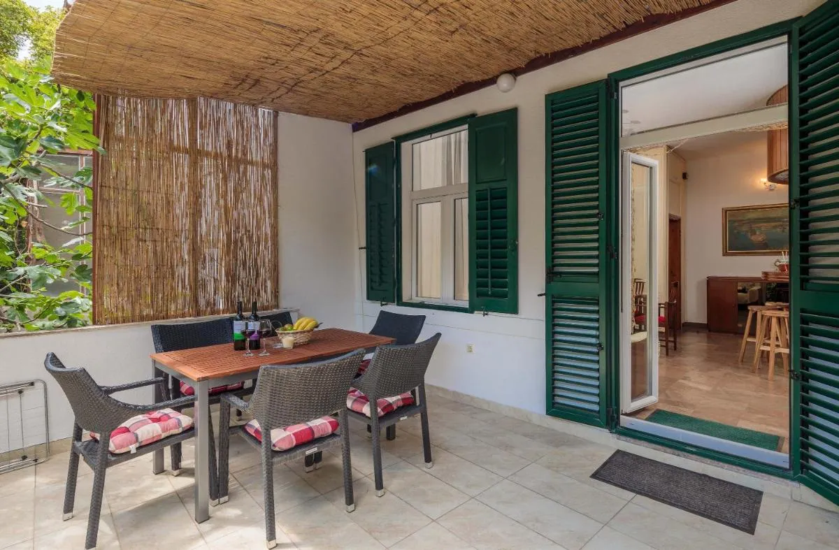 Image 3 of PLR-Royal luxury apartment