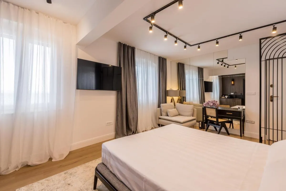 Image 4 of Palazzo Romano Suite 2