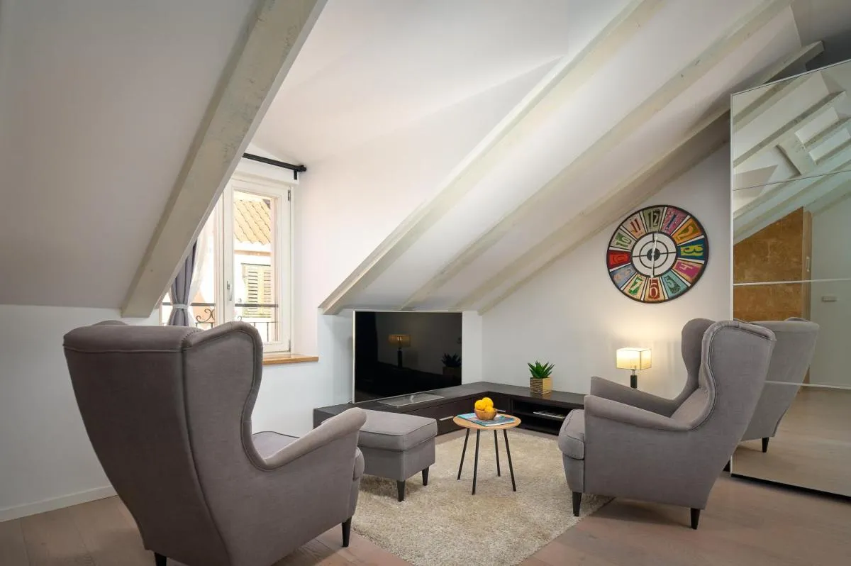 Image 2 of Perla Luxury Rooms
